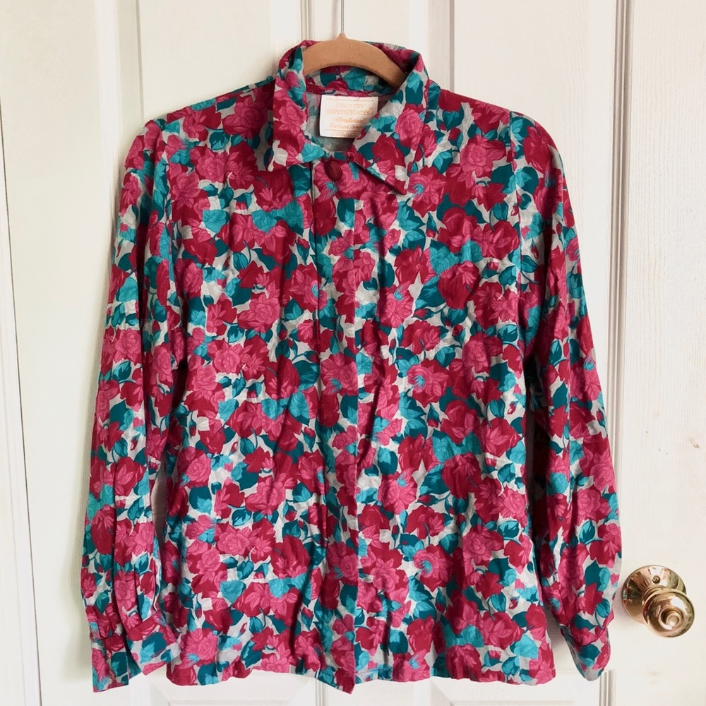 Floral vintage button down blouse